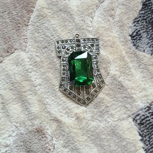Emerald green pendant silver metal custom jewelry